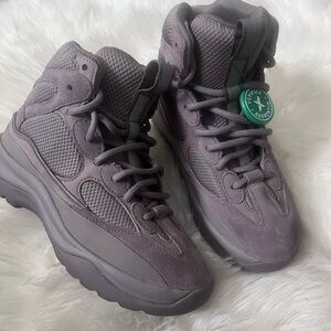 Season 7 Yeezy Desert Boot “Salt”